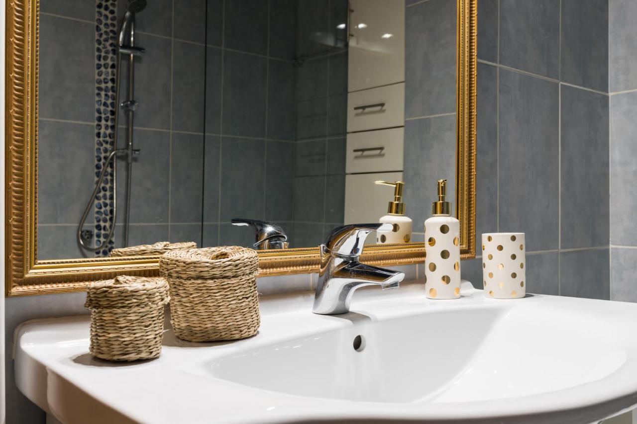 Athenian Stylish 2 Bdrm Apartment Dış mekan fotoğraf